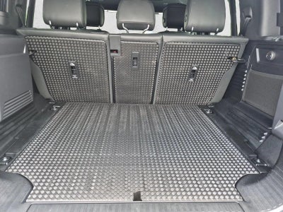 2023 Land Rover Defender 110 X-Dynamic SE AWD