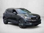 2022 Volvo XC40 T5 AWD R-Design