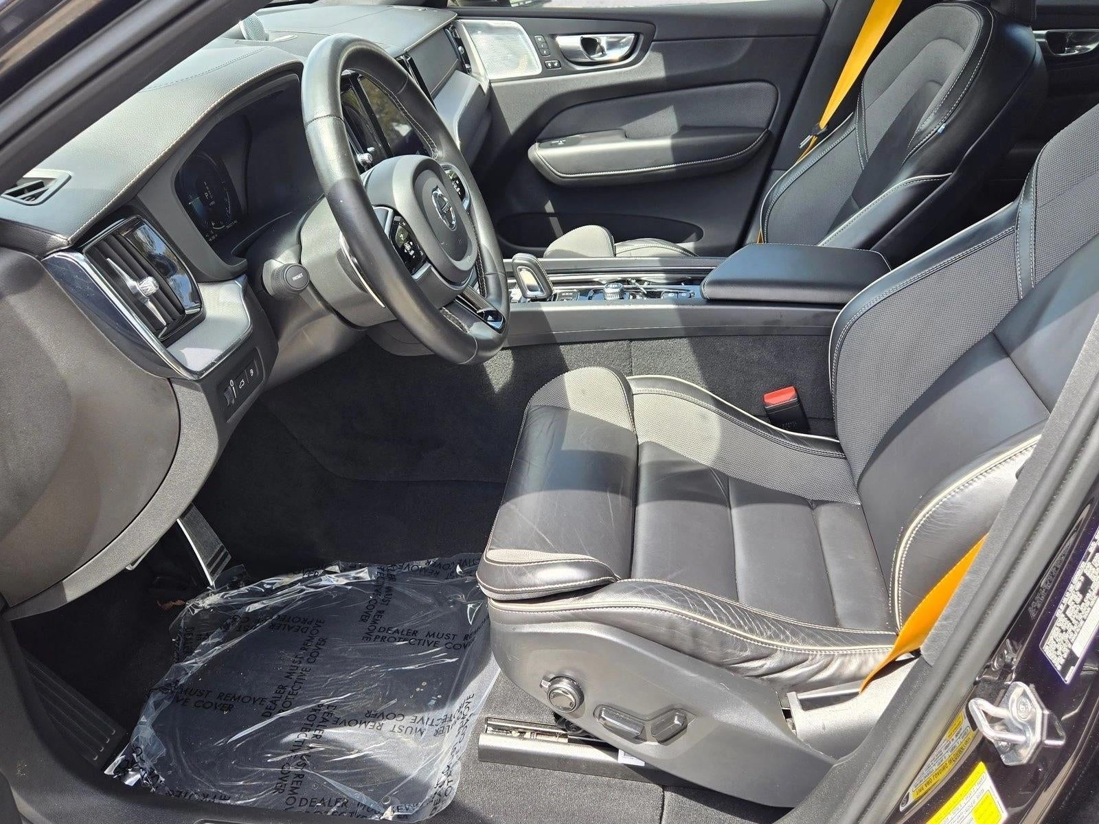 2020 Volvo XC60 T8 eAWD Plug-In Hybrid Polestar