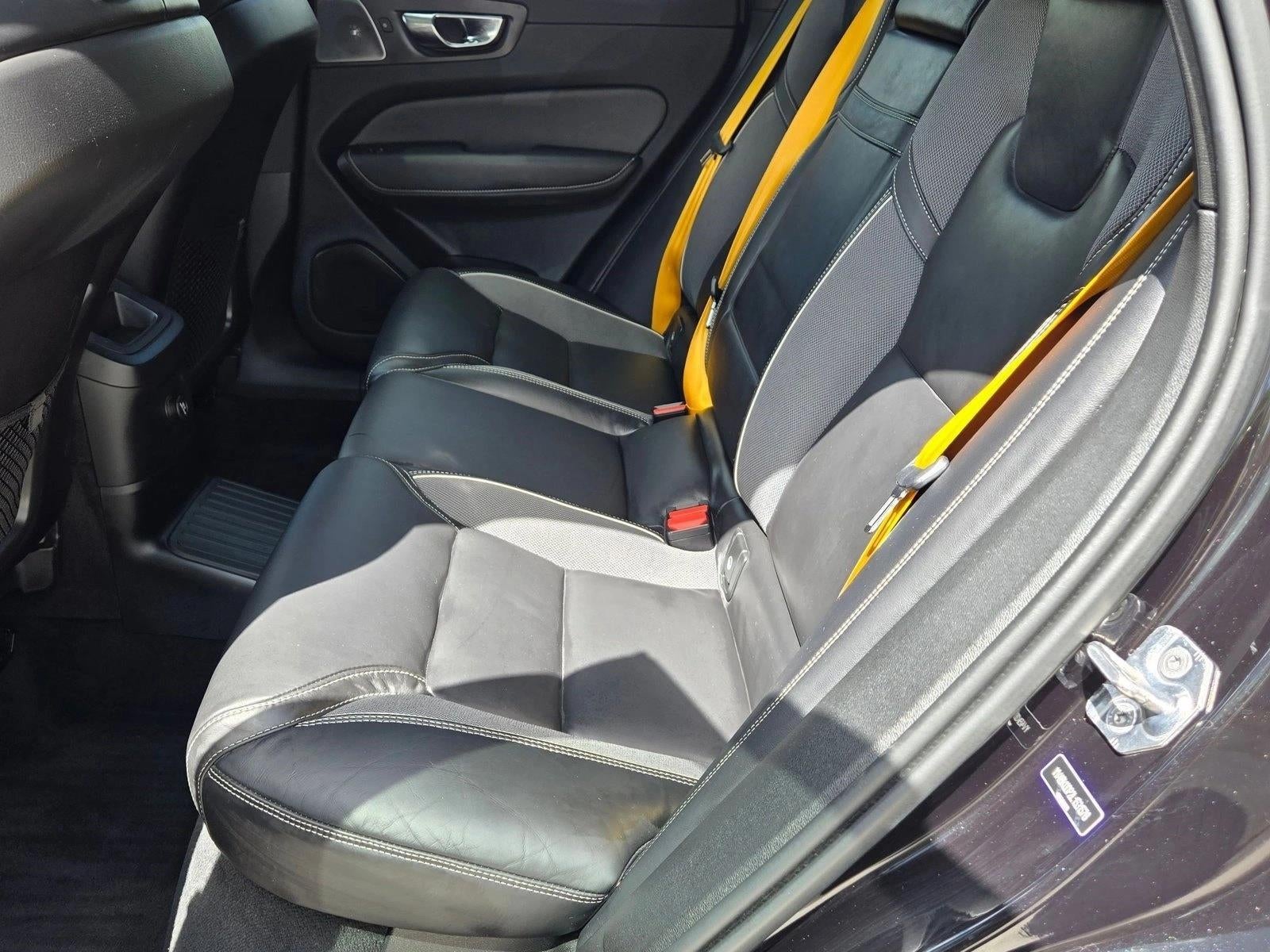 2020 Volvo XC60 T8 eAWD Plug-In Hybrid Polestar