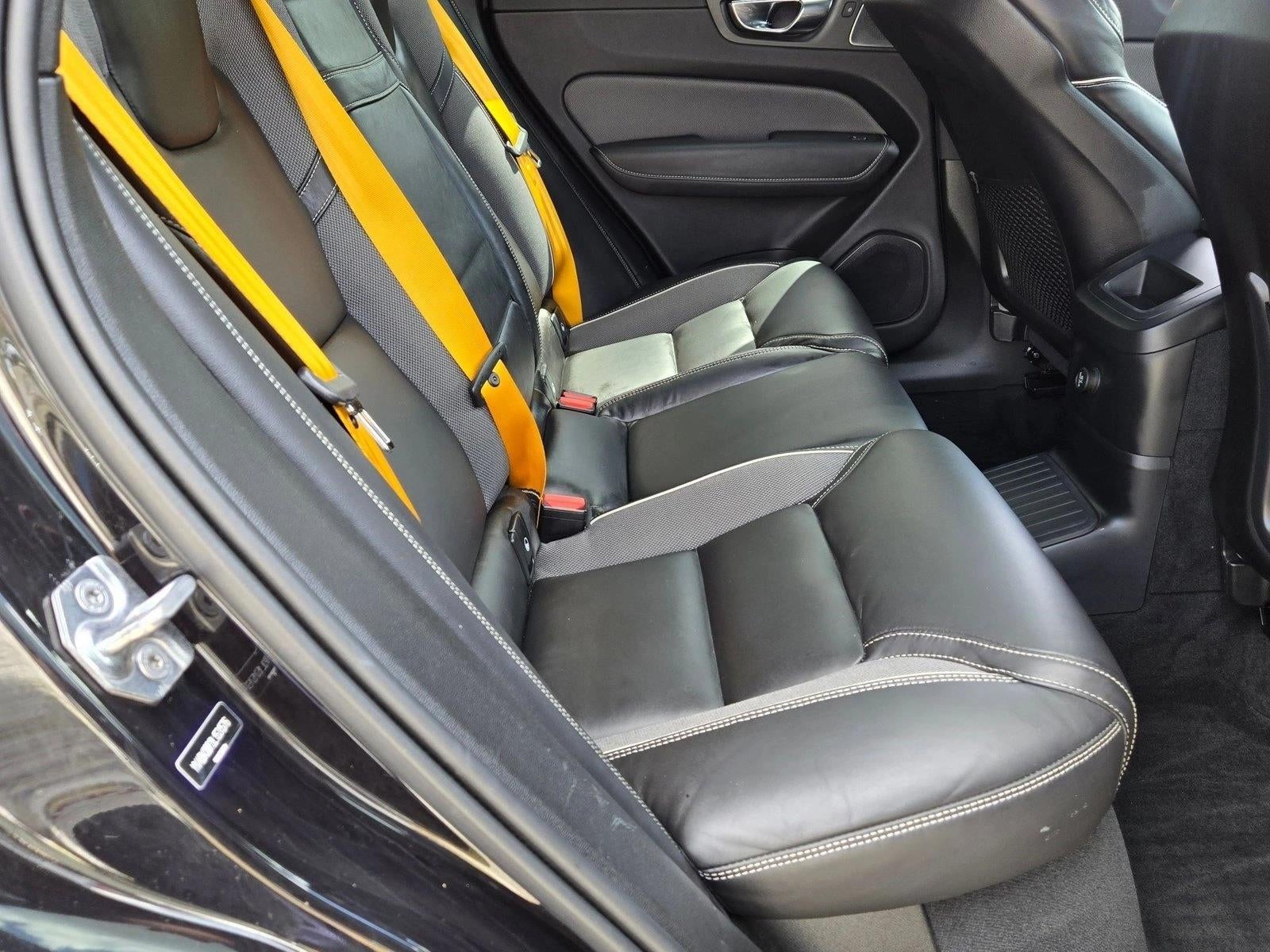 2020 Volvo XC60 T8 eAWD Plug-In Hybrid Polestar