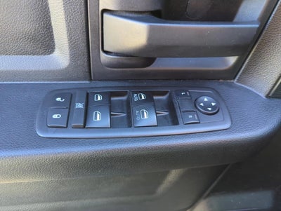 2018 RAM 1500 Express 4x2 Crew Cab 5'7" Box