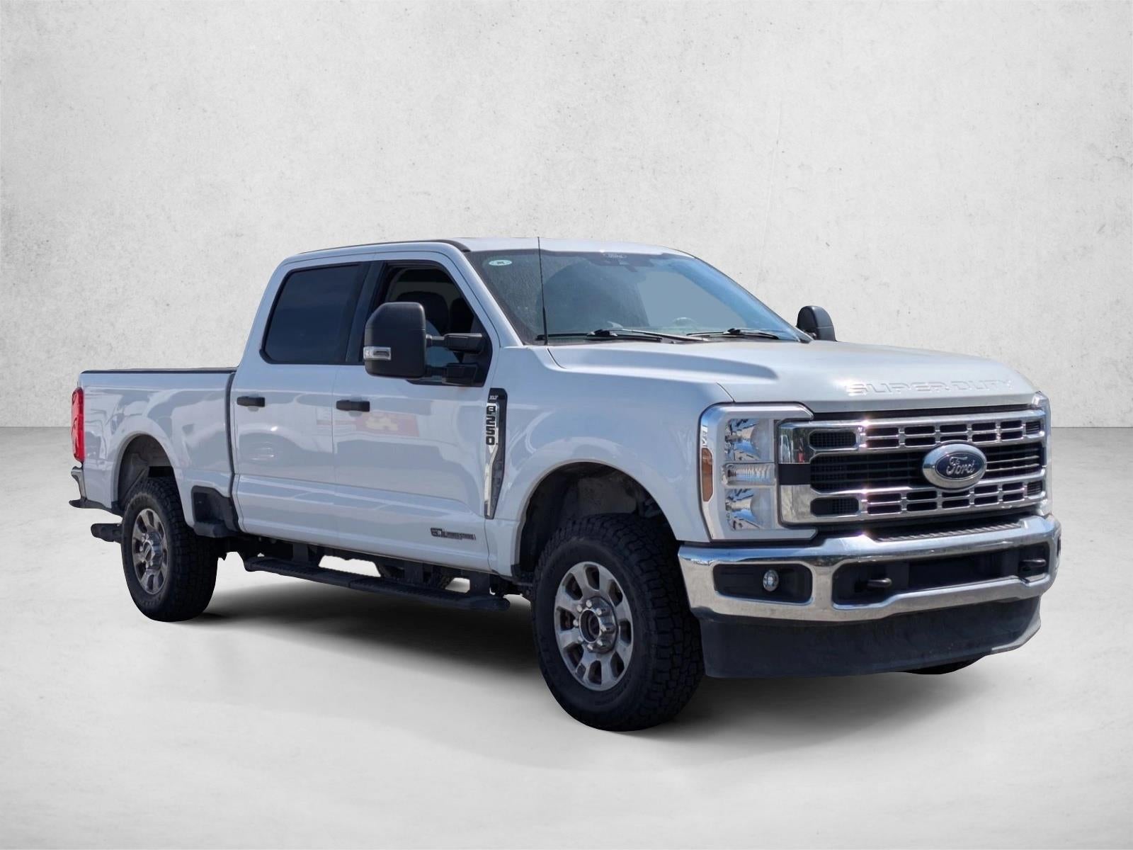 2024 Ford Super Duty F-250 SRW XLT 4WD Crew Cab 6.75' Box