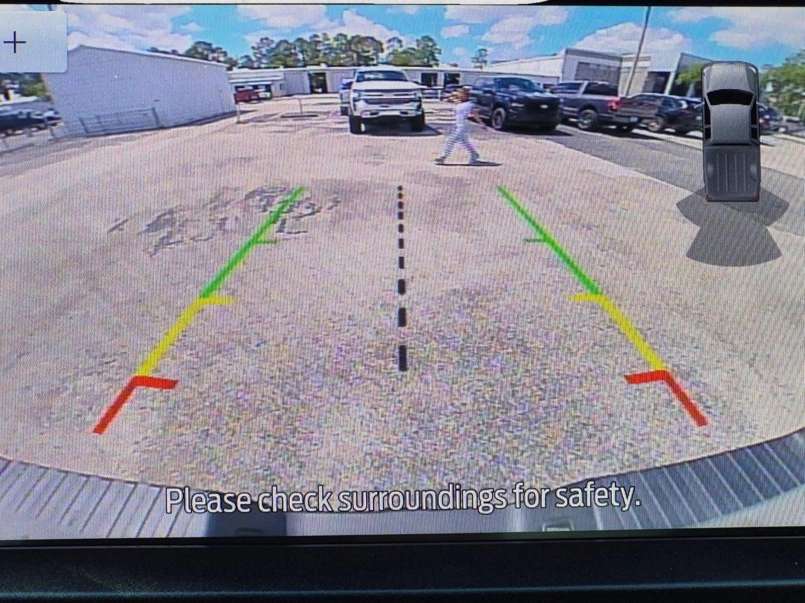 2022 Ford Super Duty F-450 DRW XLT 4WD Crew Cab 8' Box