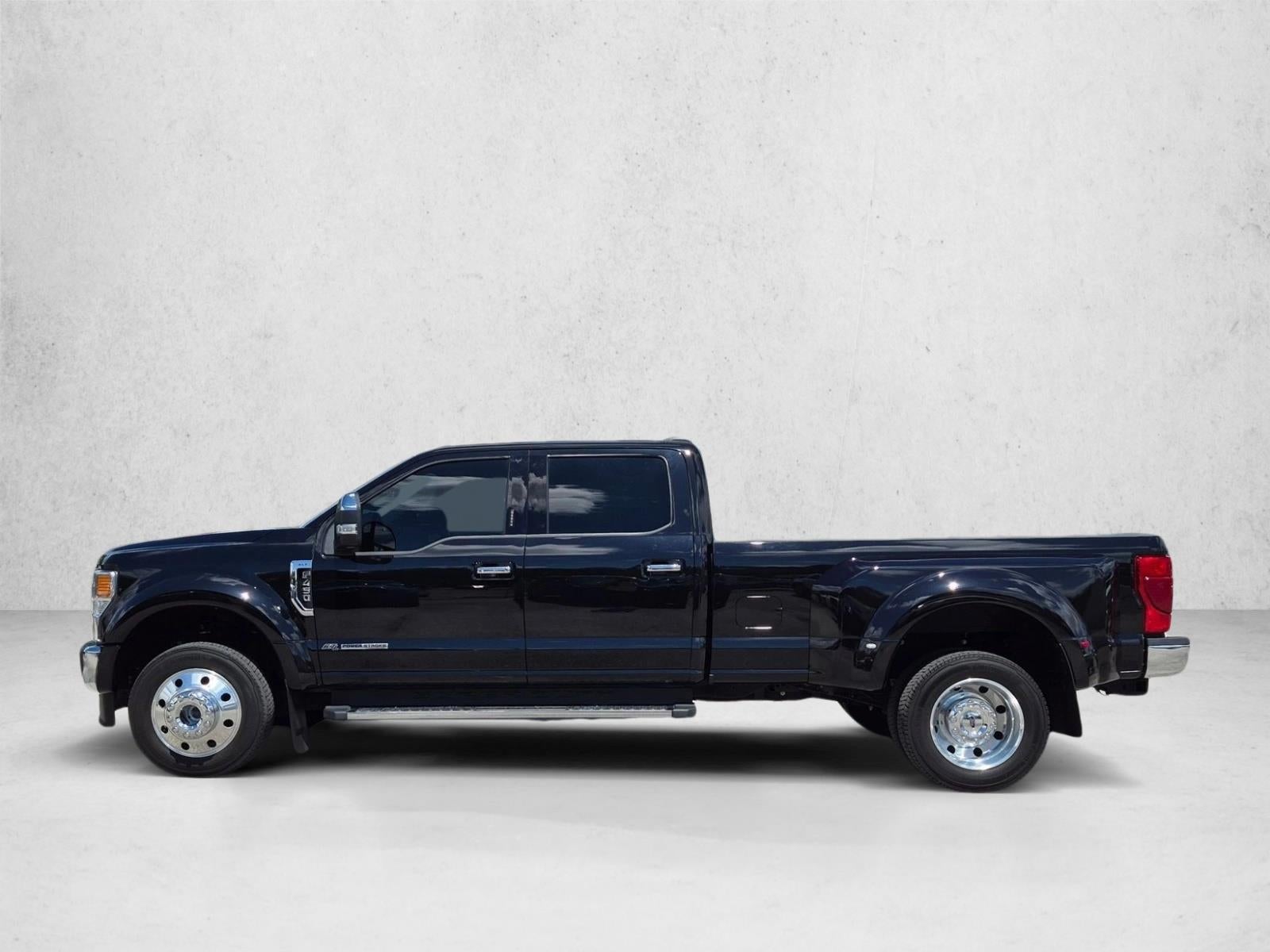 2022 Ford Super Duty F-450 DRW XLT 4WD Crew Cab 8' Box