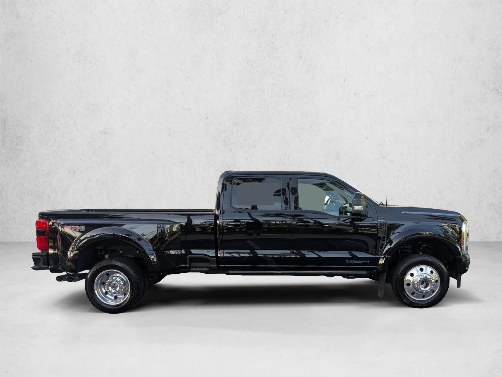 2026 Ford Super Duty F-450 DRW Platinum 4WD Crew Cab 8' Box