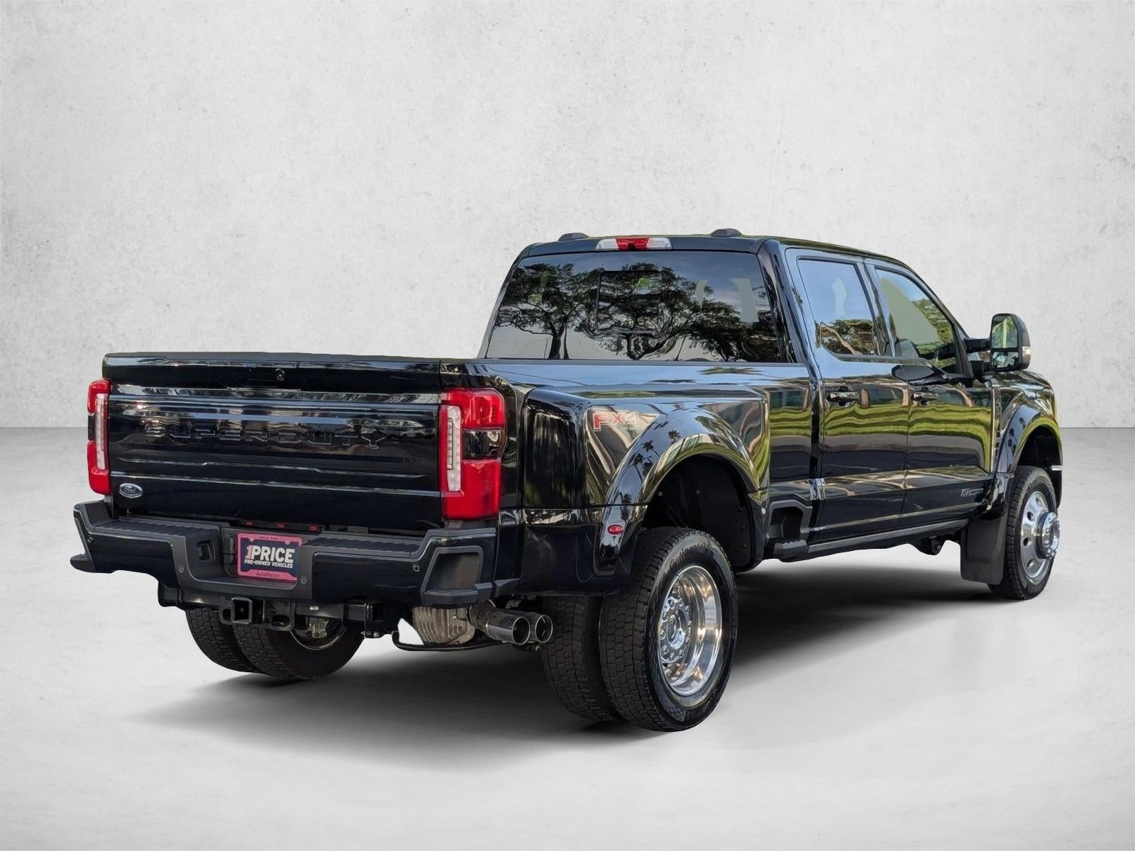 2026 Ford Super Duty F-450 DRW Platinum 4WD Crew Cab 8' Box