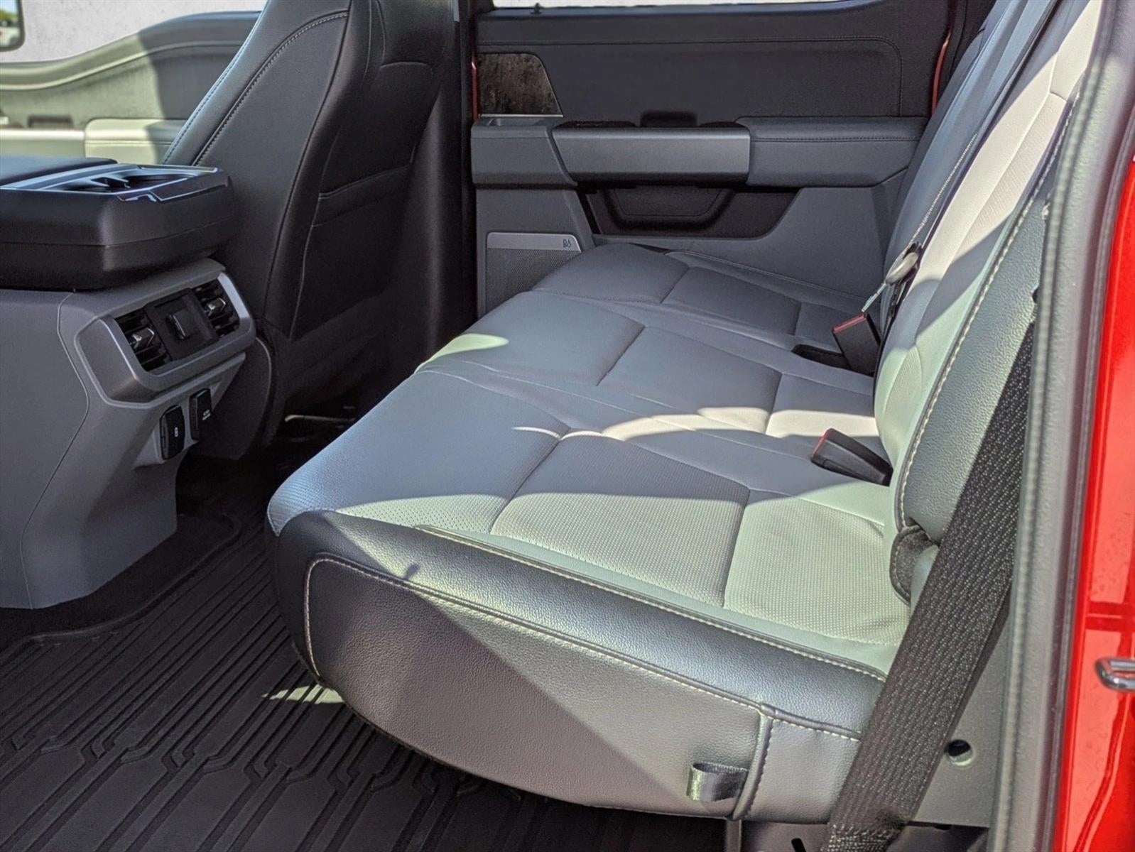 2023 Ford F-150 LARIAT 4WD SuperCrew 5.5' Box