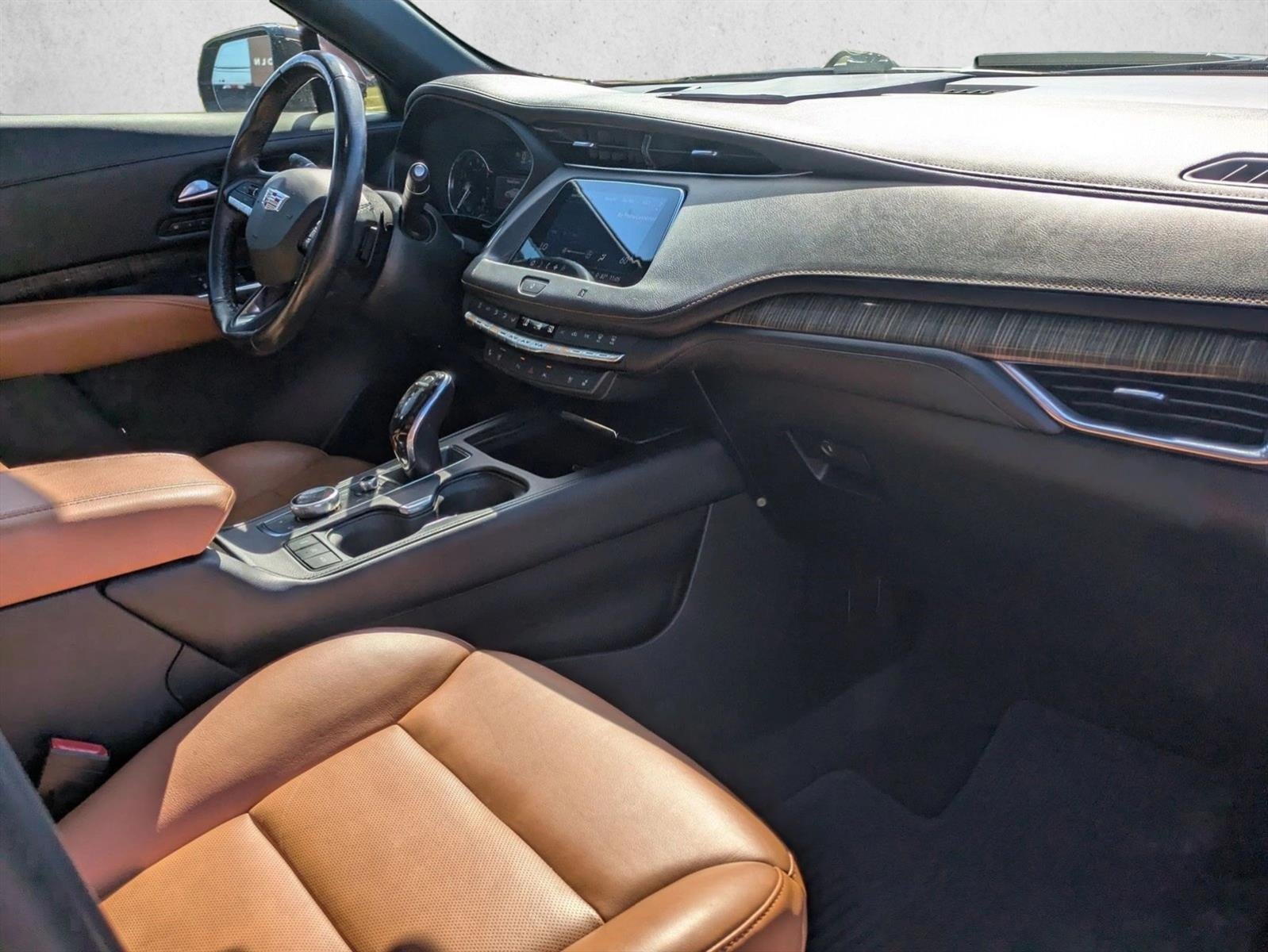 2021 Cadillac XT4 FWD 4dr Premium Luxury