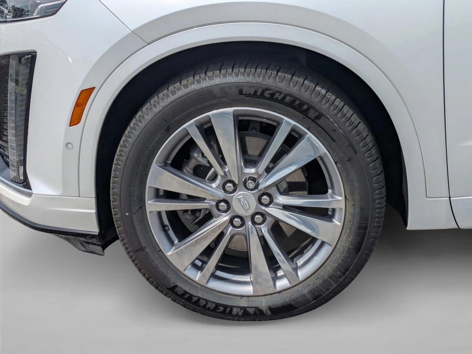2024 Cadillac XT6 FWD 4dr Premium Luxury