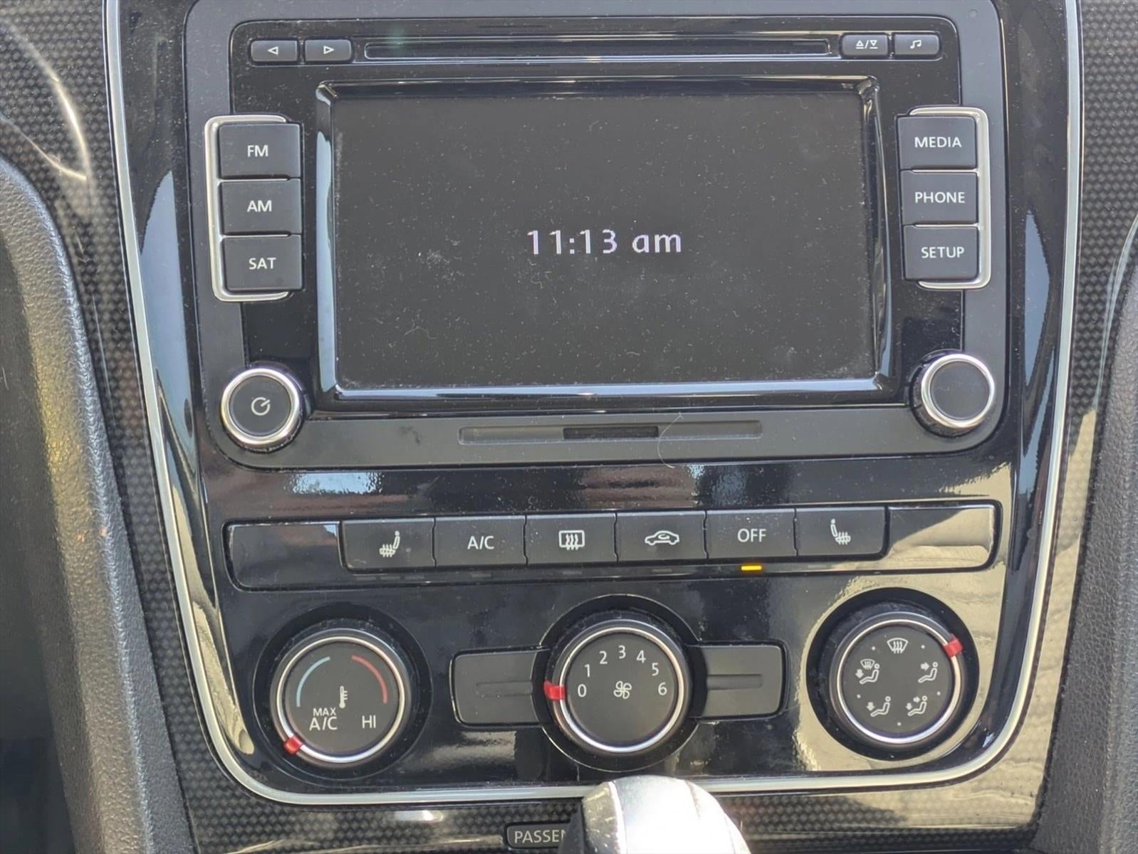 2014 Volkswagen Passat 4dr Sdn 1.8T Auto Sport PZEV