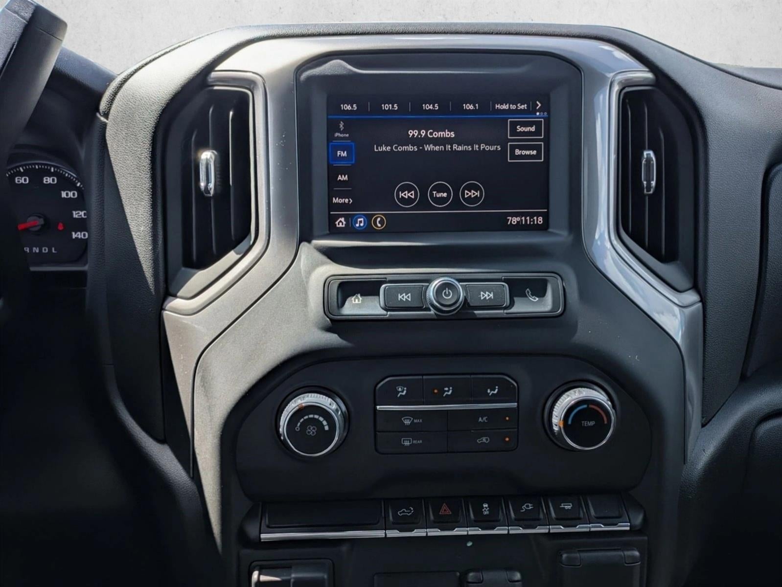 2022 Chevrolet Silverado 2500 HD Crew Cab Standard Box 2-Wheel Drive Custom