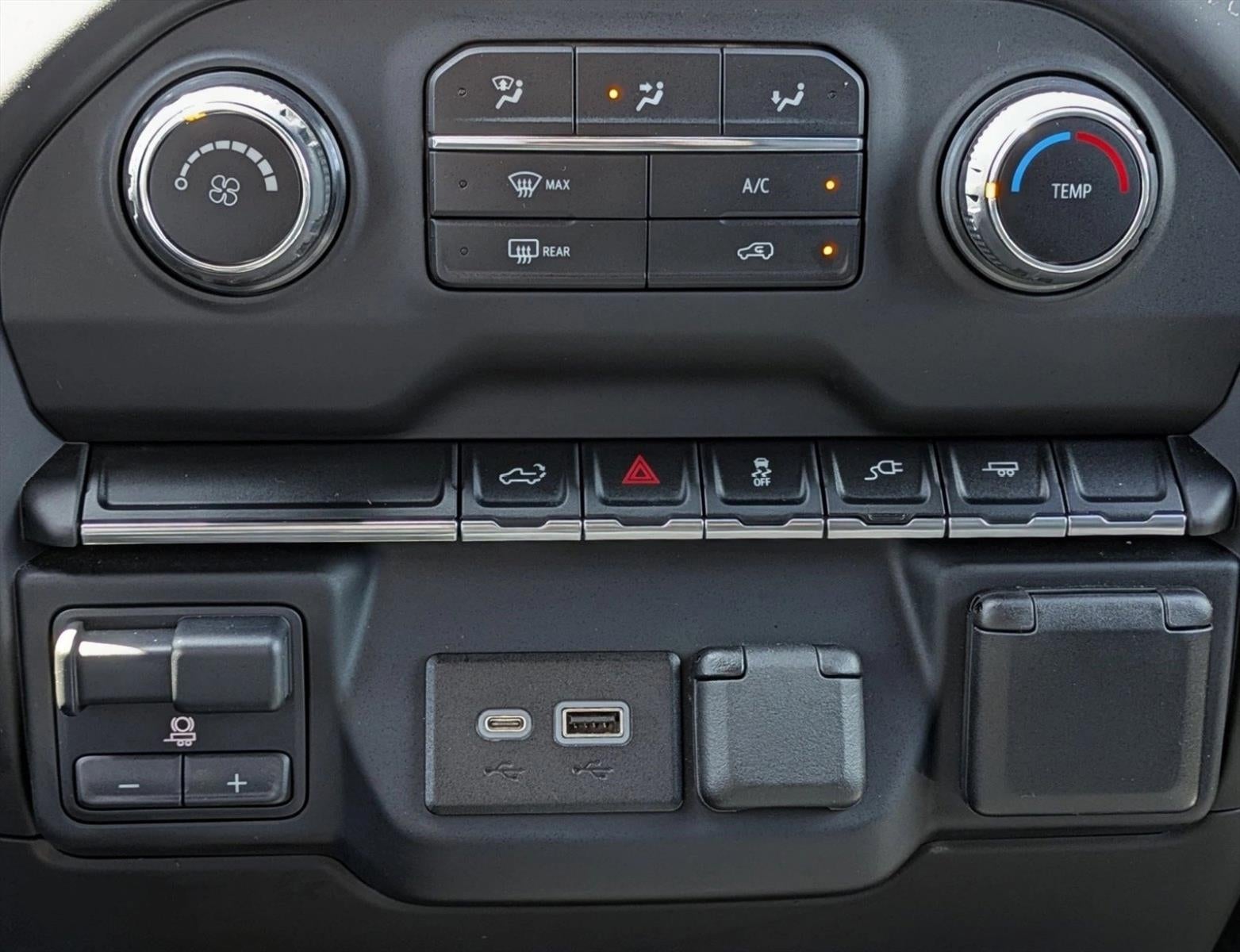 2022 Chevrolet Silverado 2500 HD Crew Cab Standard Box 2-Wheel Drive Custom