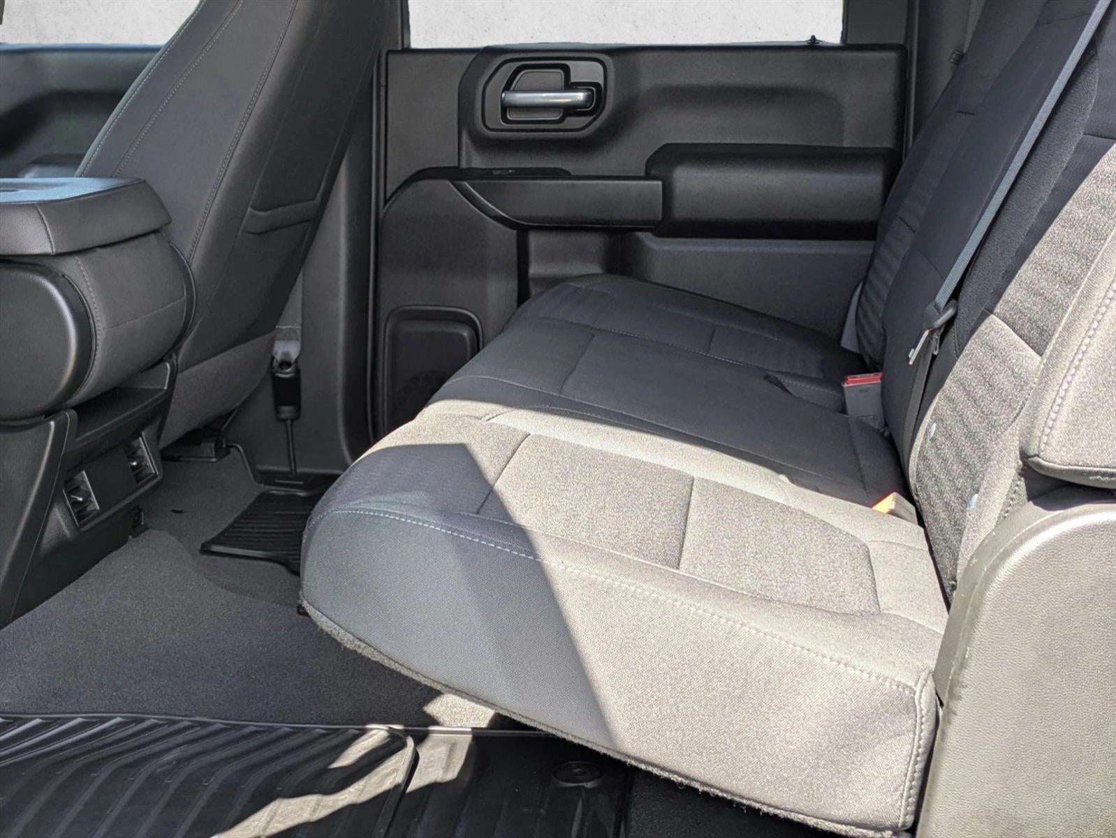 2022 Chevrolet Silverado 2500 HD Crew Cab Standard Box 2-Wheel Drive Custom