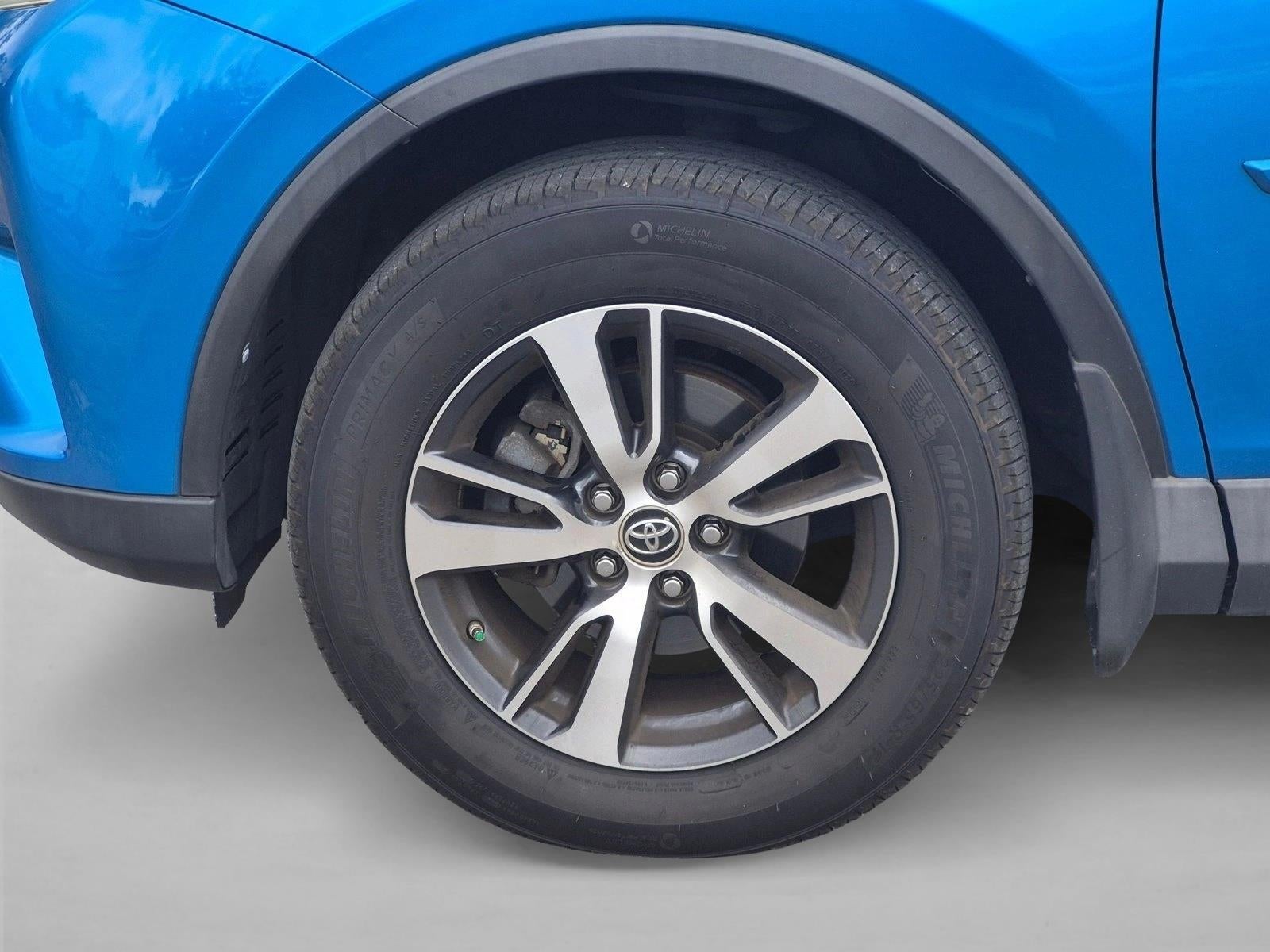 2017 Toyota RAV4 XLE AWD (Natl)