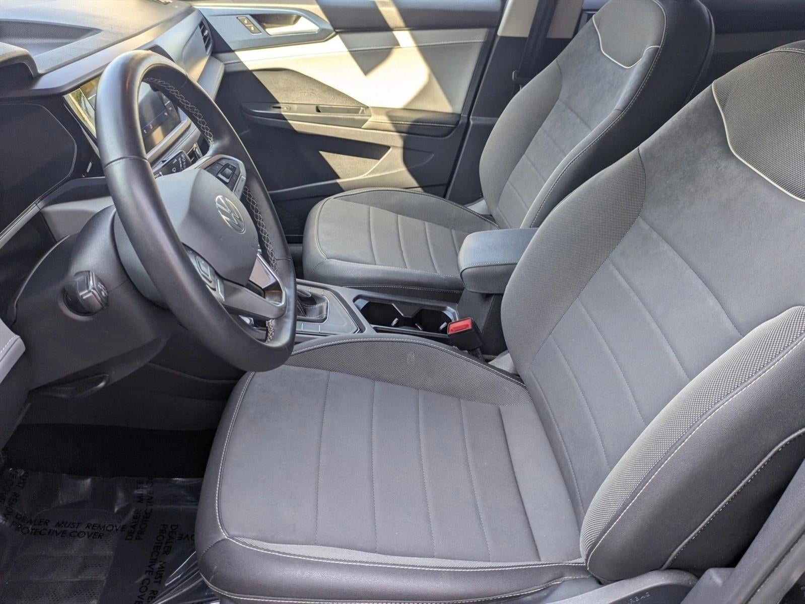 2024 Volkswagen Taos SE FWD