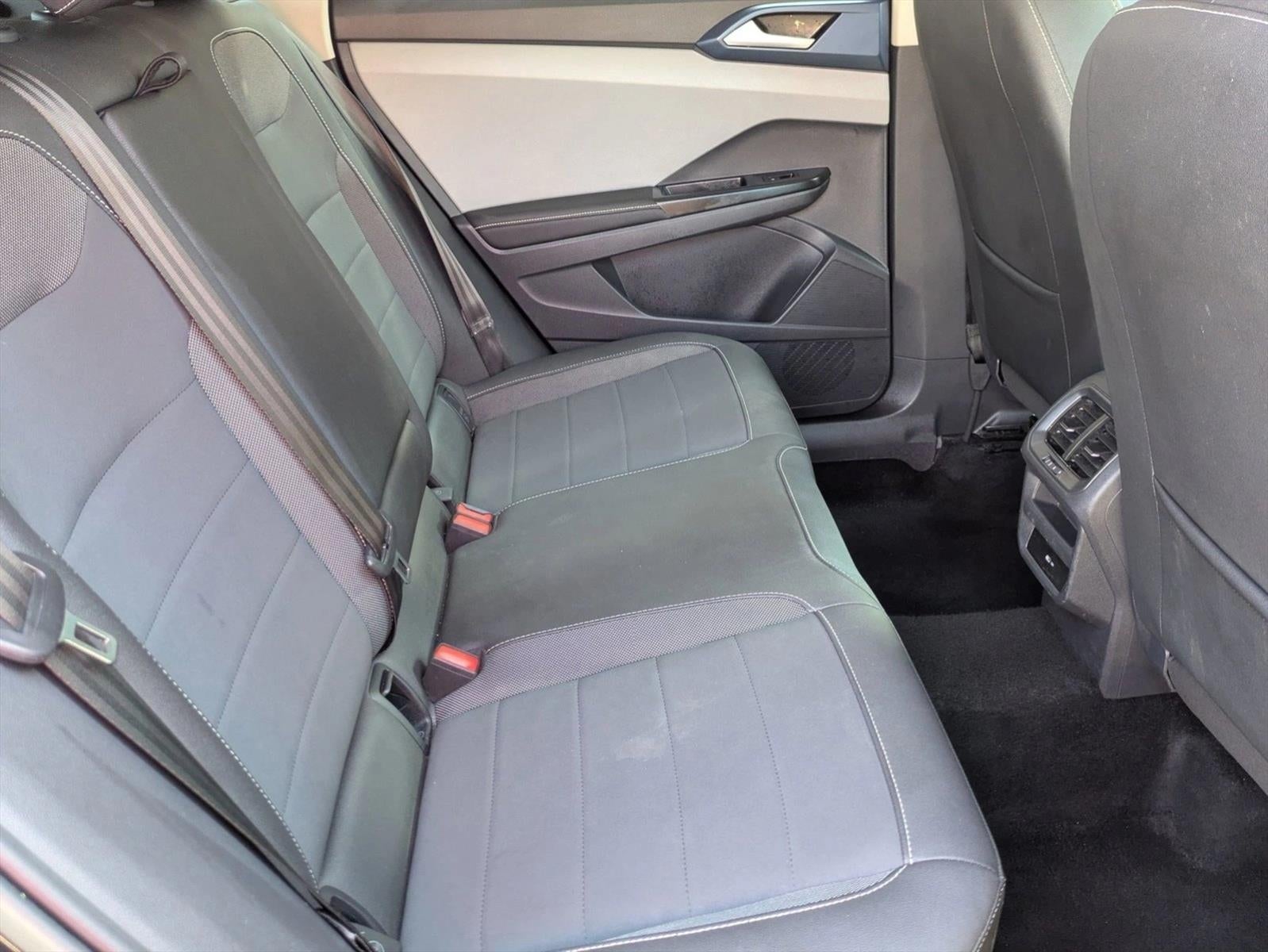 2024 Volkswagen Taos SE FWD