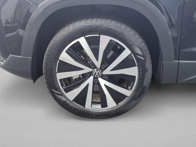 2024 Volkswagen Taos SE FWD
