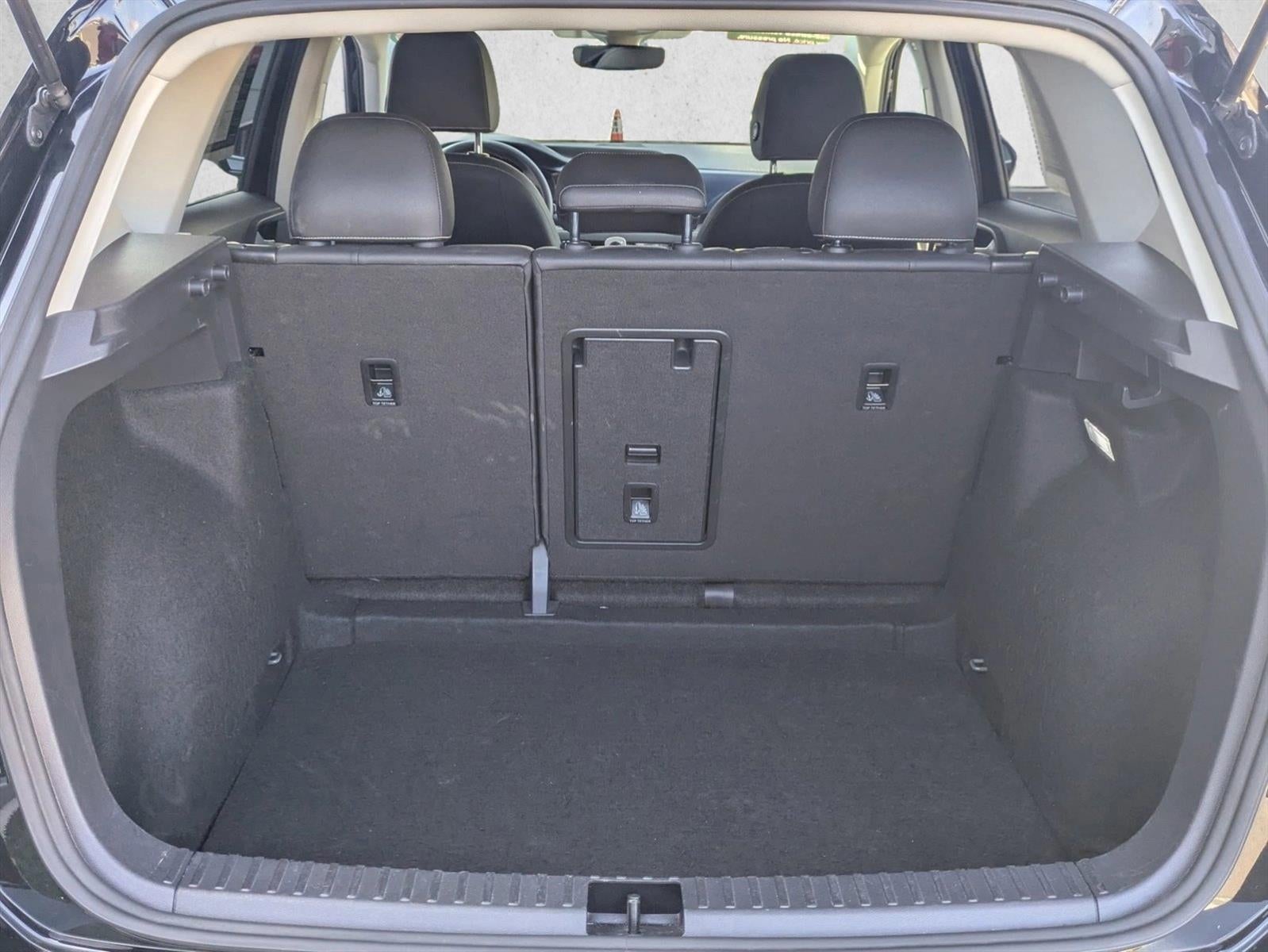 2024 Volkswagen Taos SE FWD