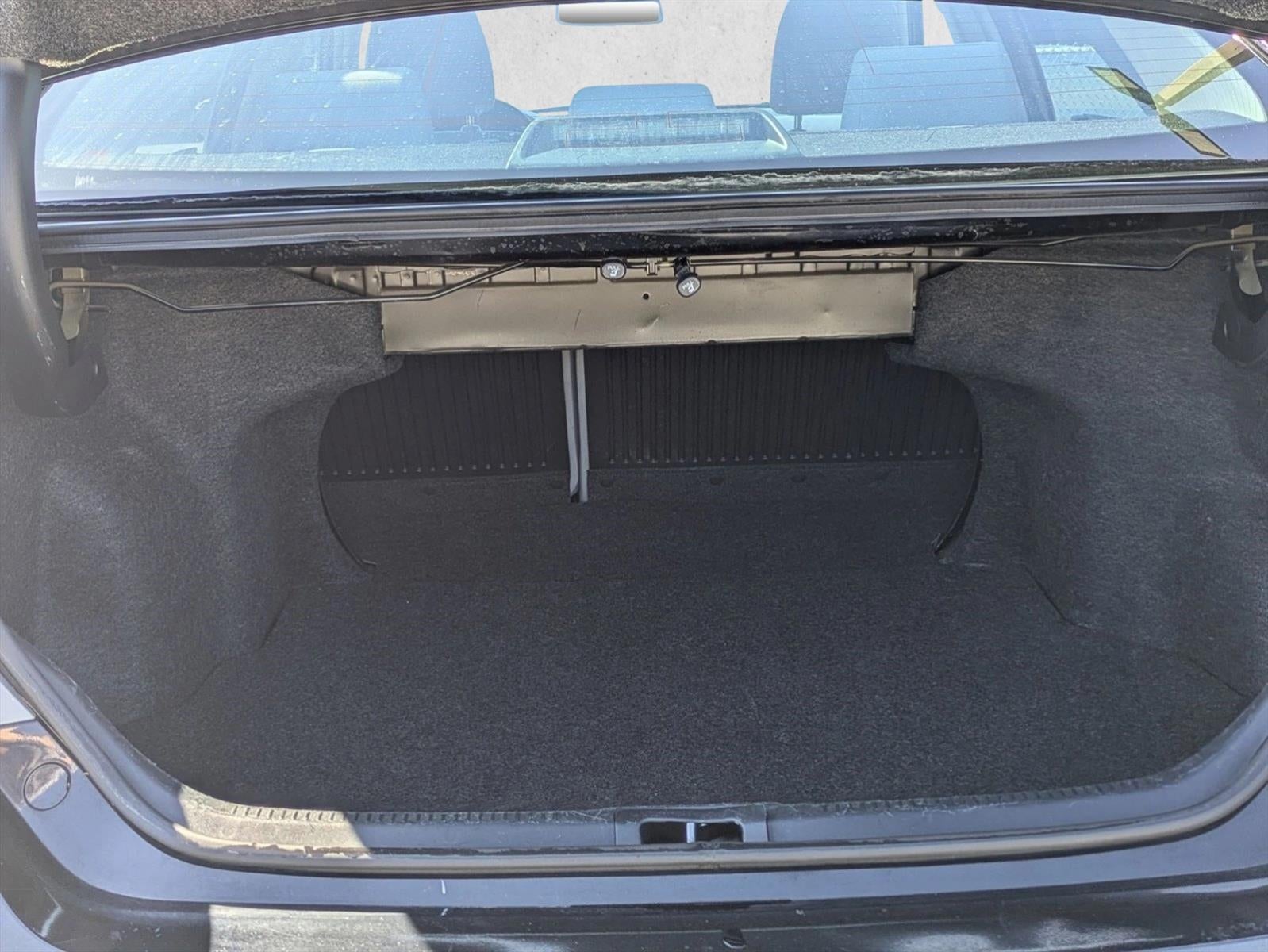 2017 Toyota Camry LE Auto (SE)