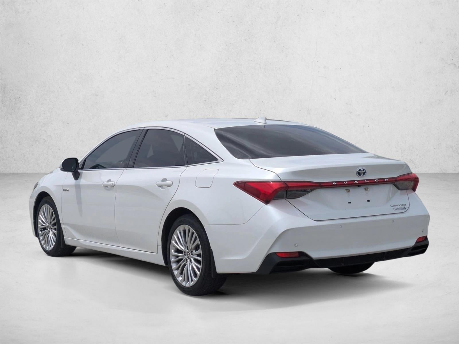 2021 Toyota Avalon Hybrid Limited FWD (Natl)