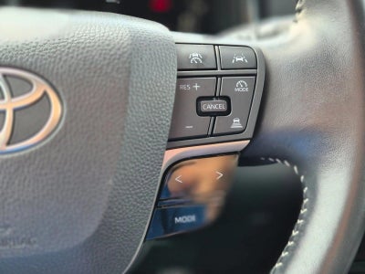 2025 Toyota Camry SE (SE)