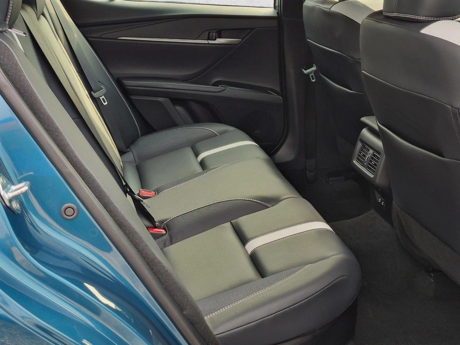2025 Toyota Camry SE (SE)