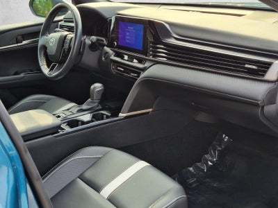 2025 Toyota Camry SE (SE)