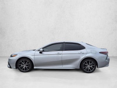 2022 Toyota Camry SE Auto (SE)
