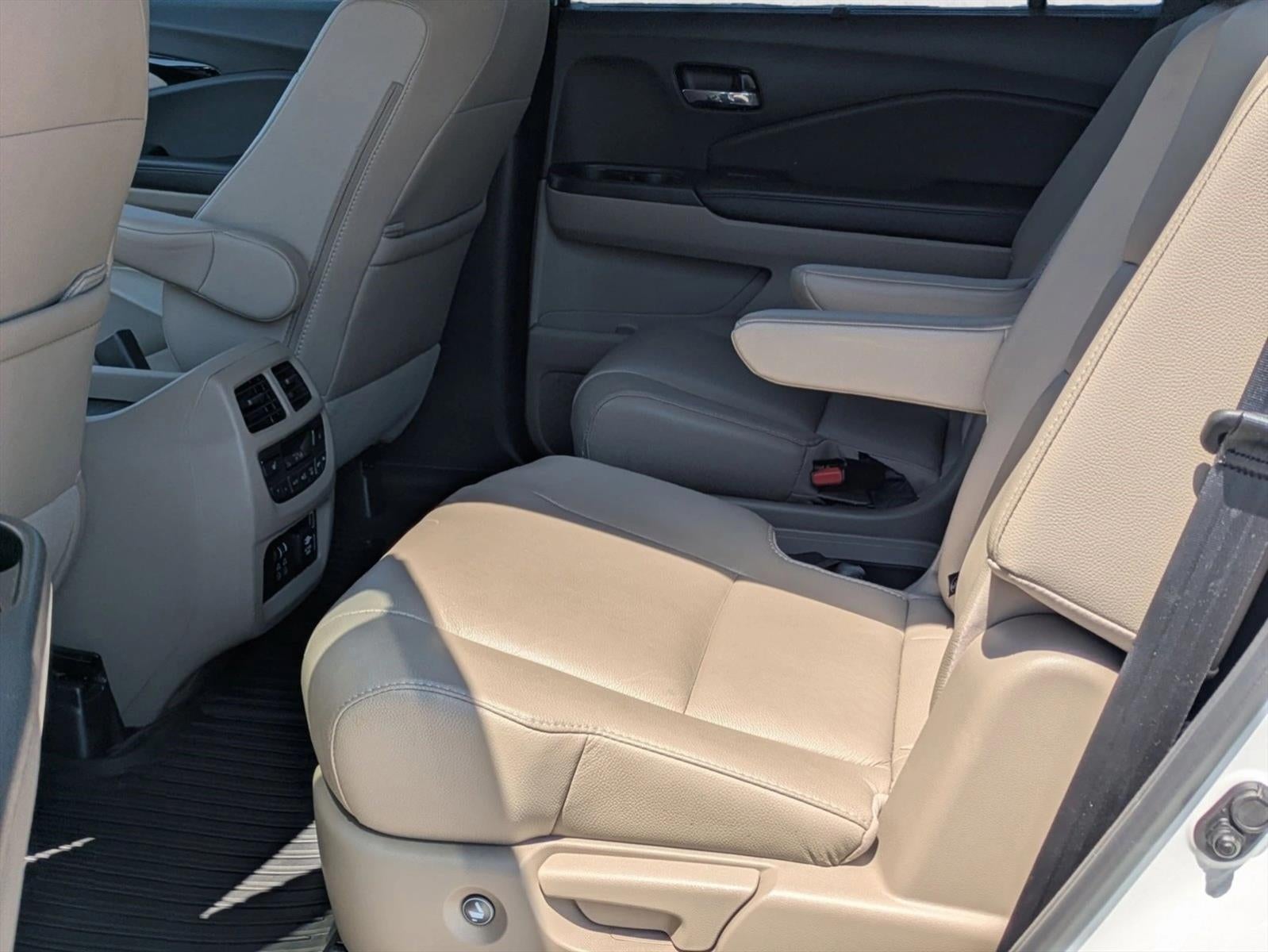 2022 Honda Pilot Touring 7-Passenger 2WD