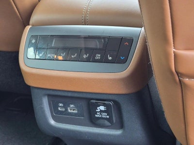 2024 Nissan Pathfinder Platinum 2WD