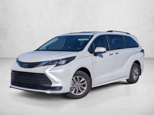 2024 Toyota Sienna XLE FWD 8-Passenger (Natl)