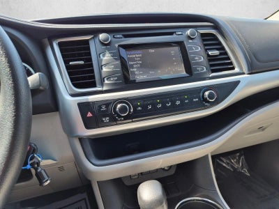 2018 Toyota Highlander LE I4 FWD (Natl)