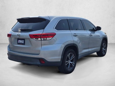 2018 Toyota Highlander LE I4 FWD (Natl)