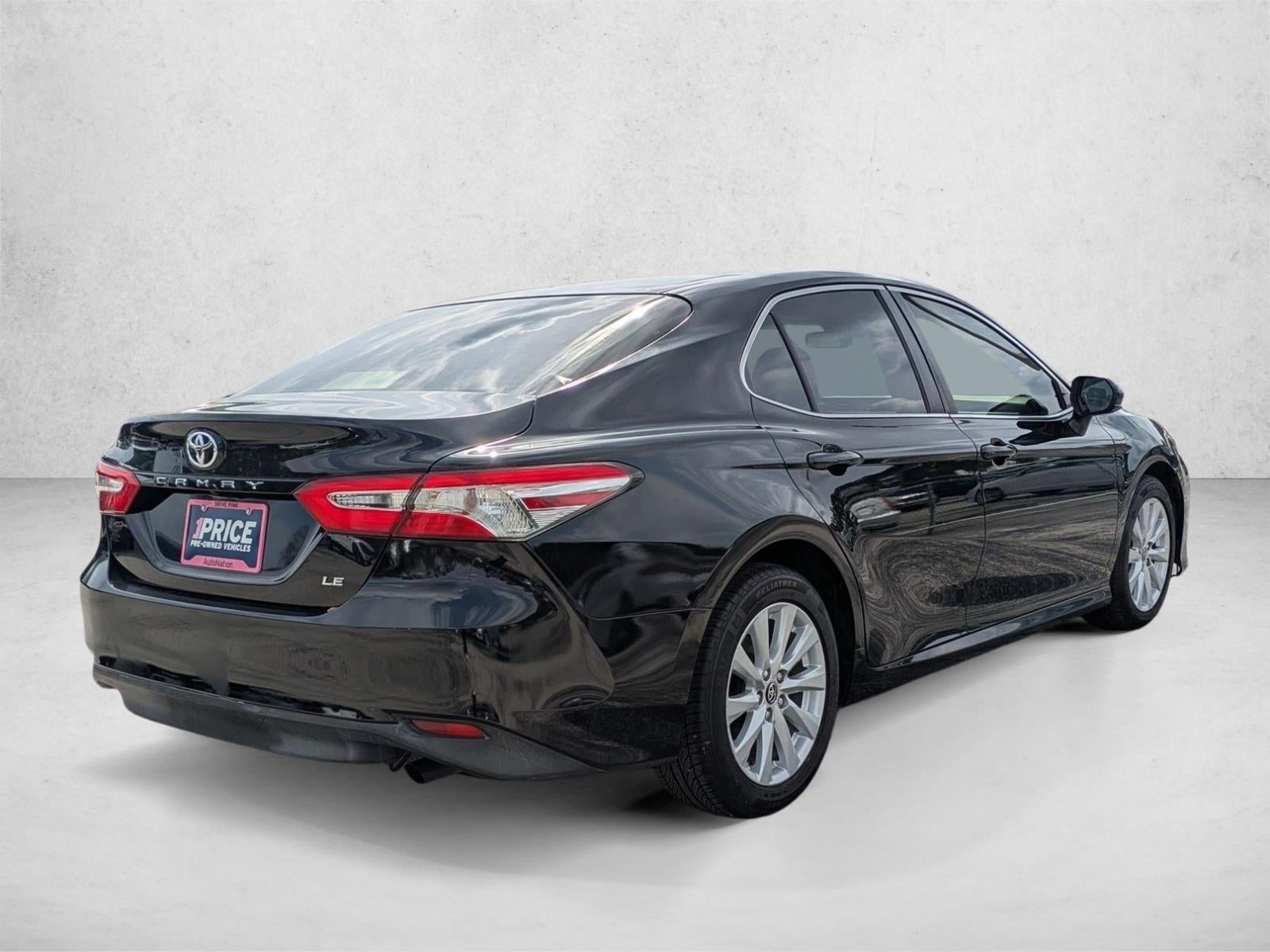 2018 Toyota Camry LE Auto (SE)