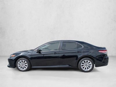 2018 Toyota Camry LE Auto (SE)