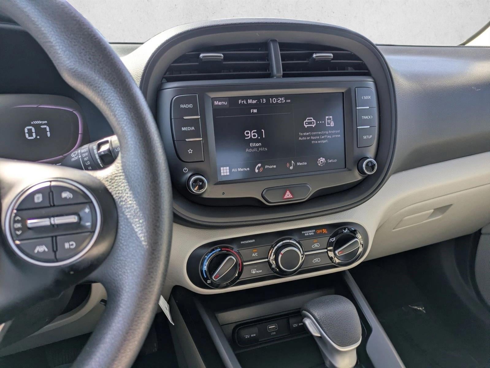 2023 Kia Soul LX IVT