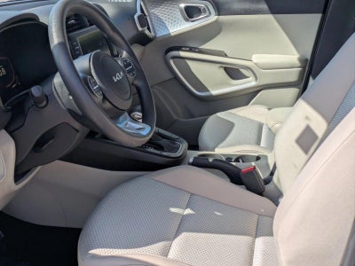 2023 Kia Soul LX IVT