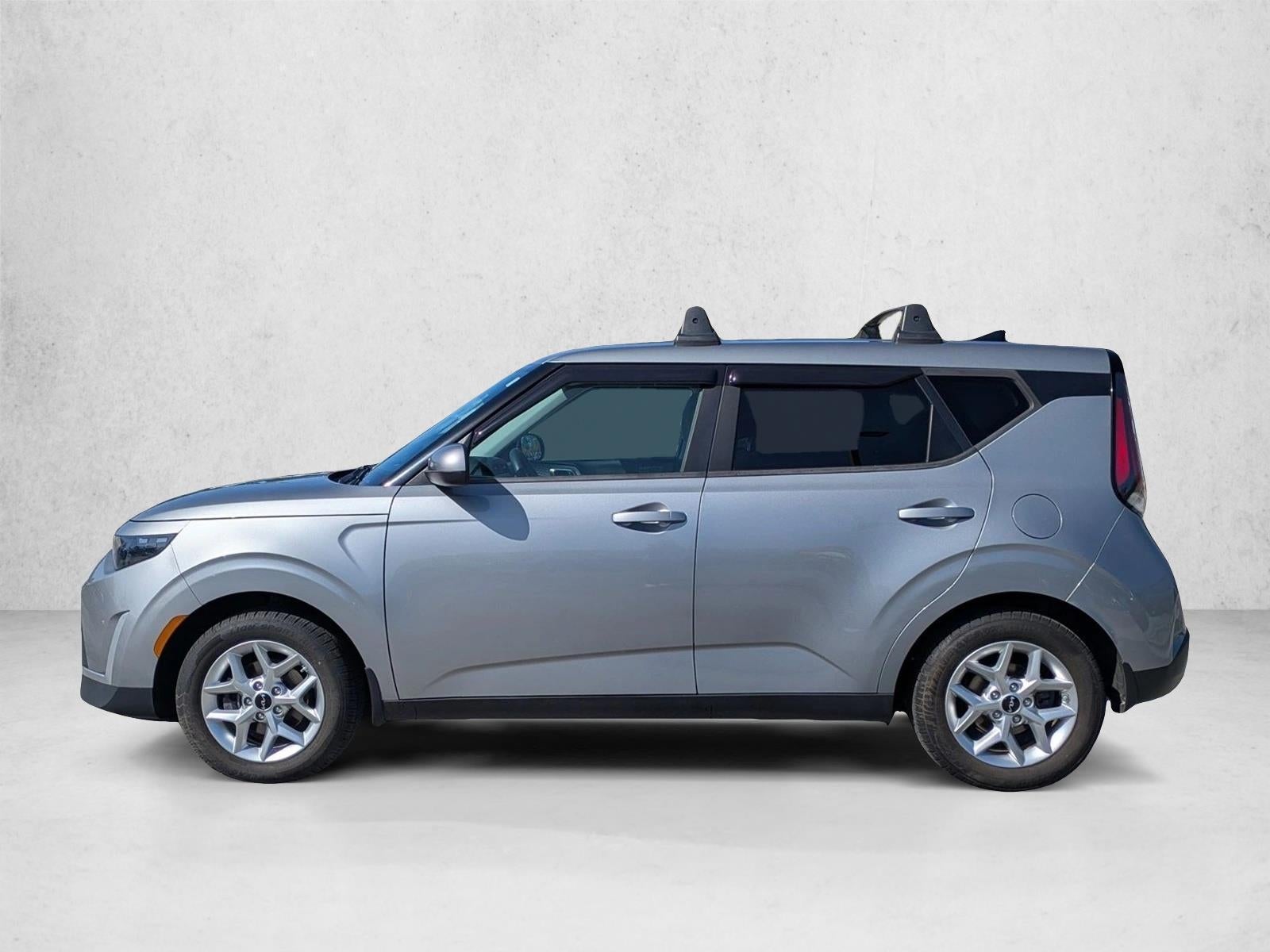 2023 Kia Soul LX IVT
