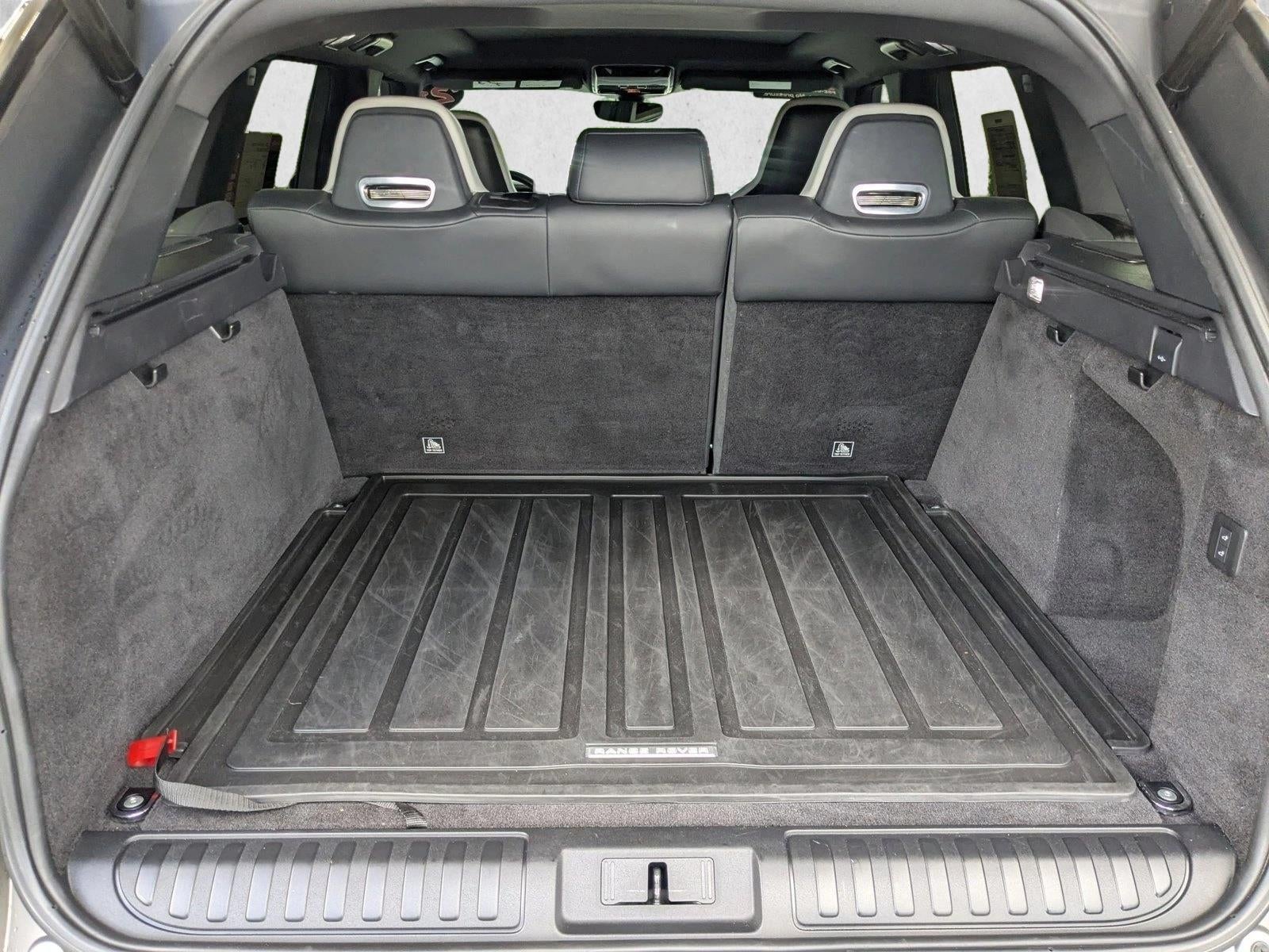 2021 Land Rover Range Rover Sport V8 Supercharged SVR