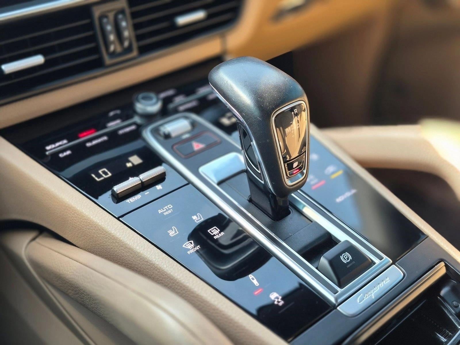 2019 Porsche Cayenne E-Hybrid AWD