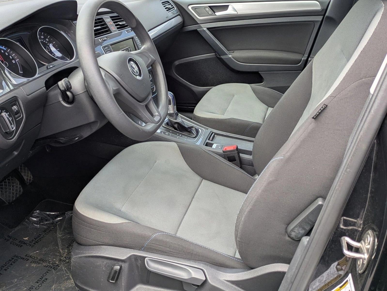 2016 Volkswagen e-Golf 4dr HB SE