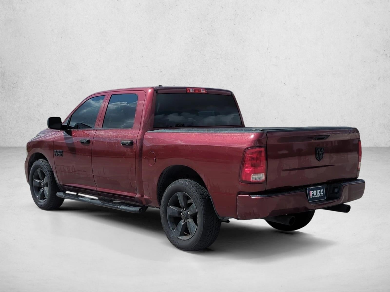 2018 RAM 1500 Express 4x2 Crew Cab 5'7" Box