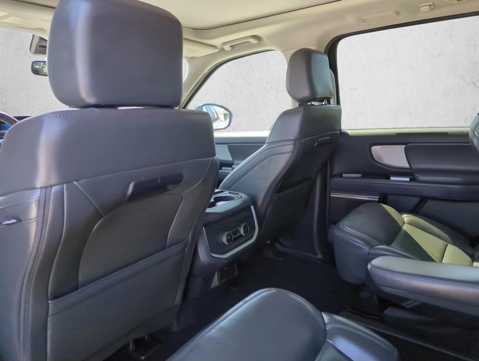 2025 Ford Expedition Active 4x4