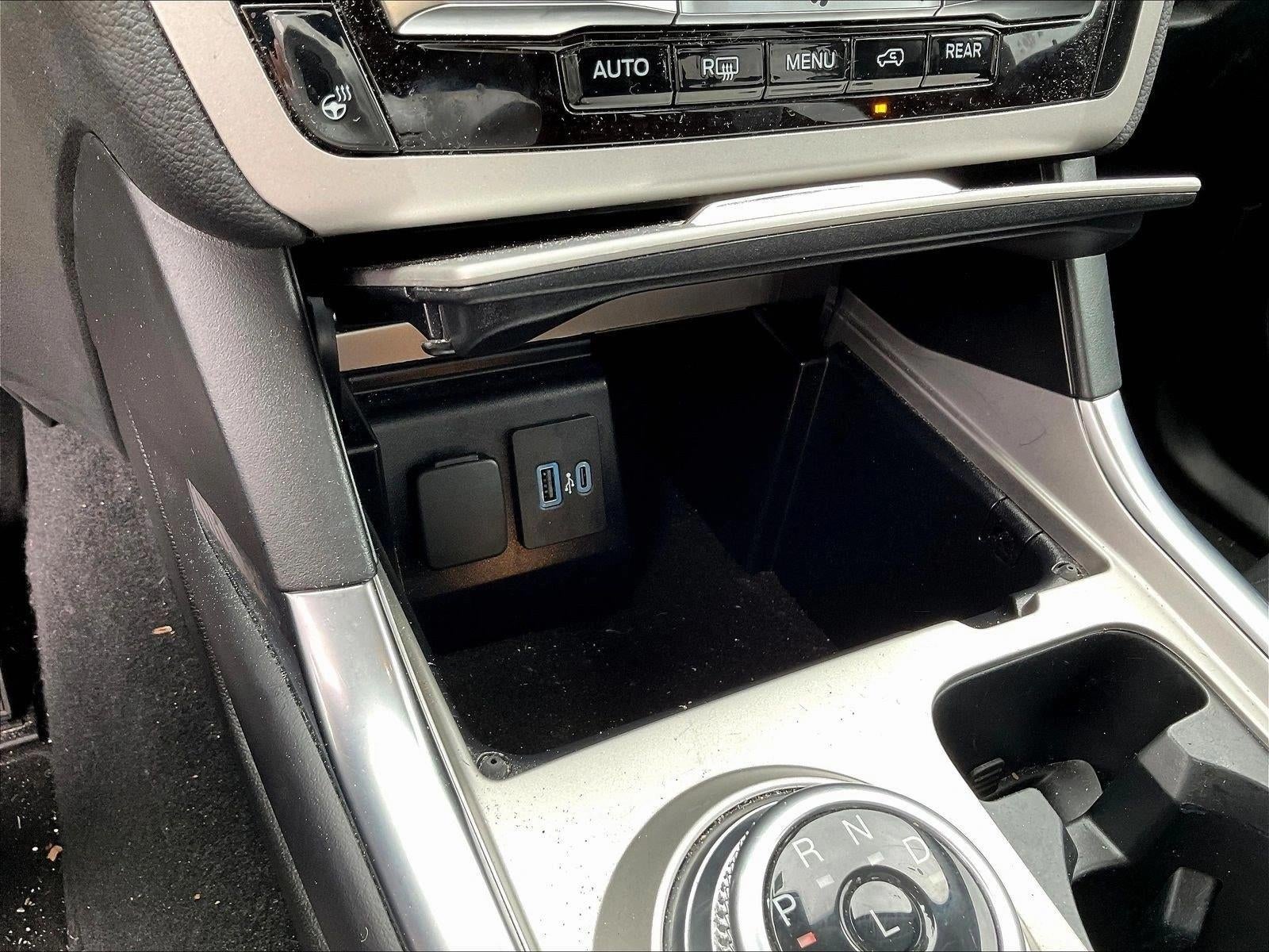 2023 Ford Explorer XLT RWD