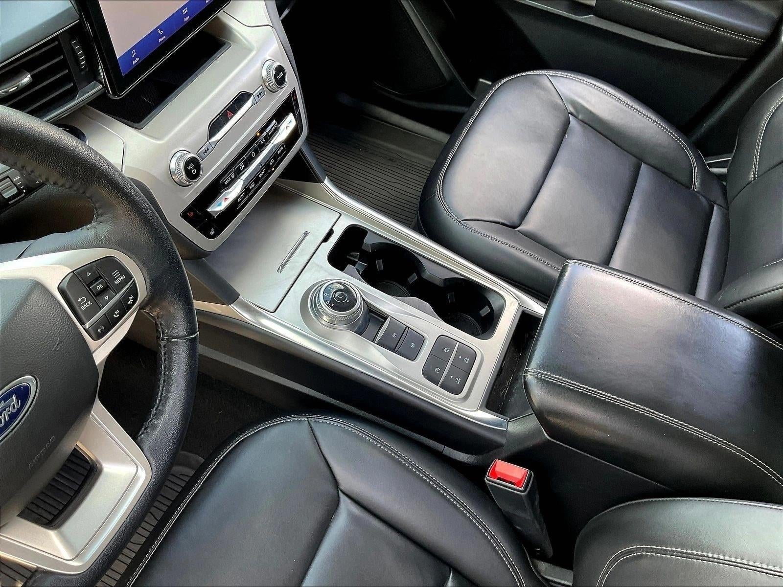 2023 Ford Explorer XLT RWD
