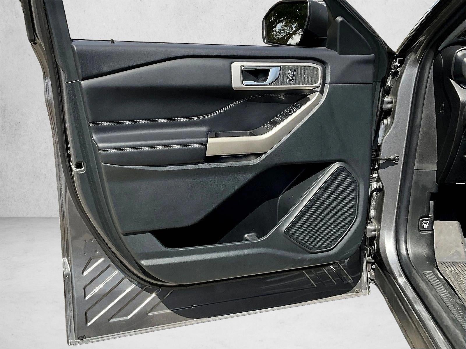 2023 Ford Explorer XLT RWD