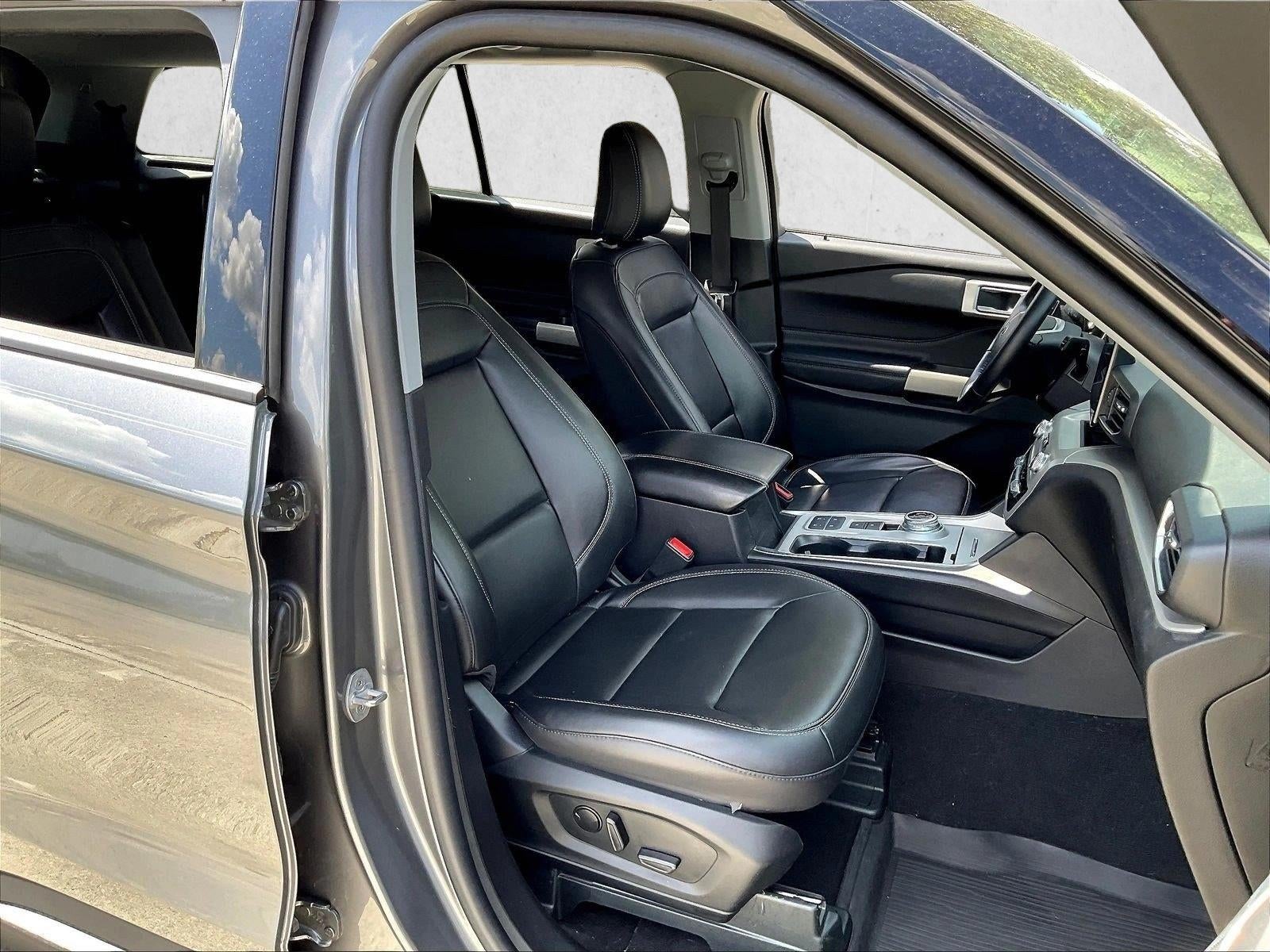 2023 Ford Explorer XLT RWD