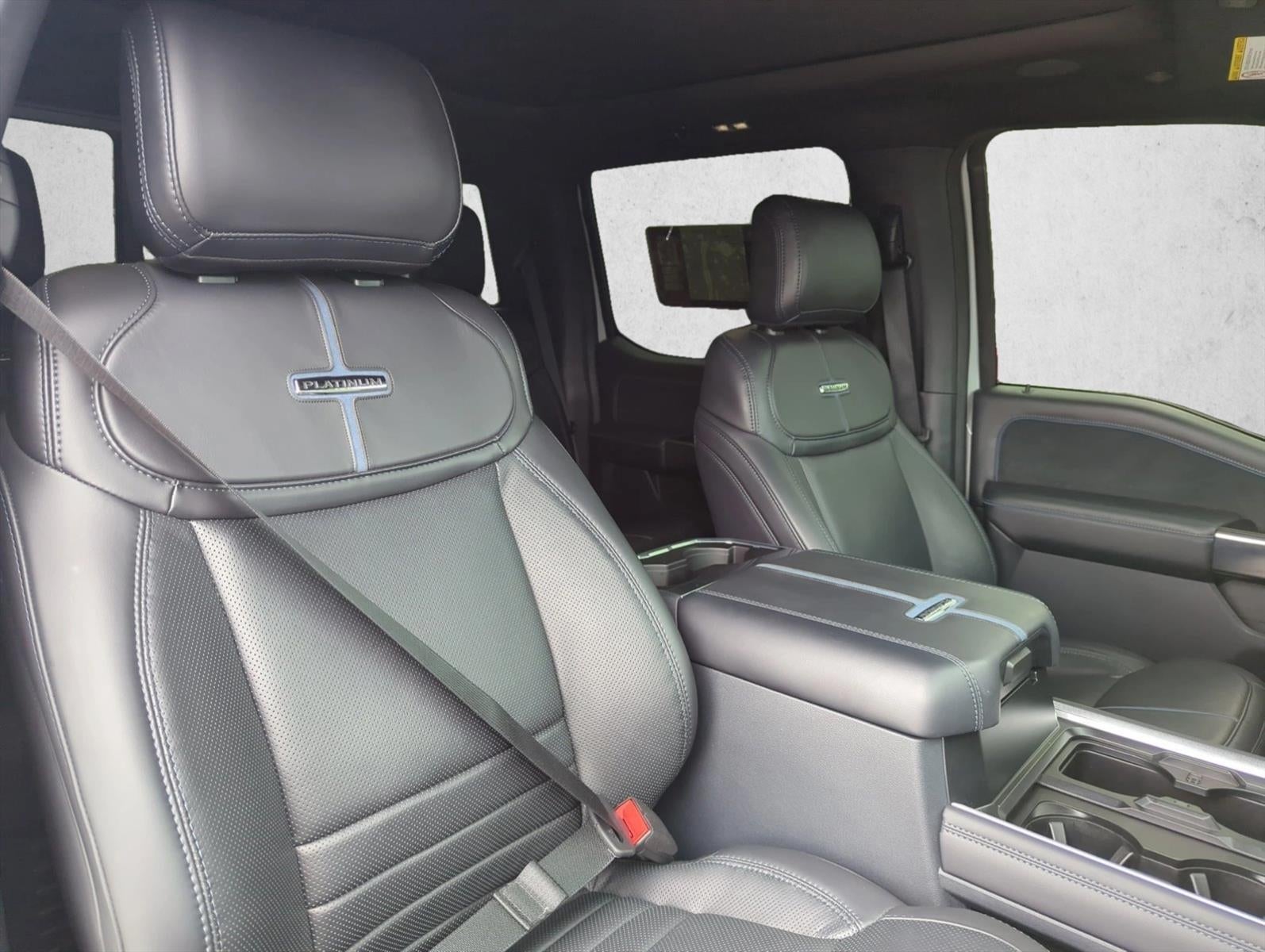 2025 Ford Super Duty F-250 SRW Platinum 4WD Crew Cab 6.75' Box