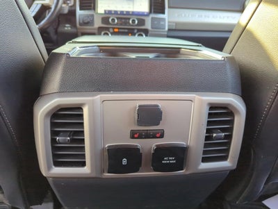 2022 Ford Super Duty F-250 SRW LARIAT 4WD Crew Cab 6.75' Box